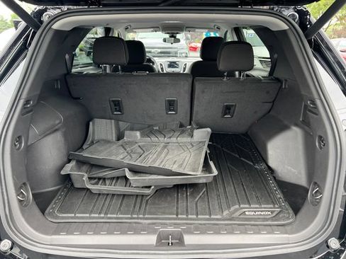 Certified 2024 Chevrolet Equinox LT w/ LPO, Floor Liner Package FWD image 21
