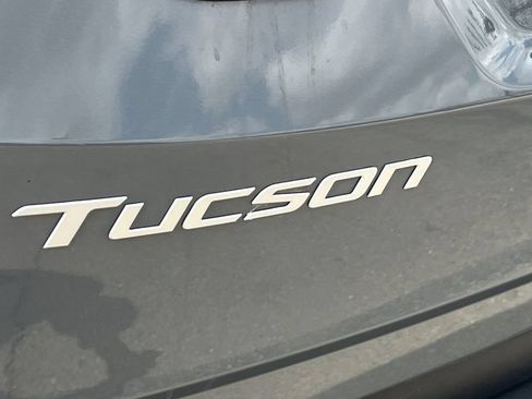 Used 2025 Hyundai Tucson SE FWD image 28