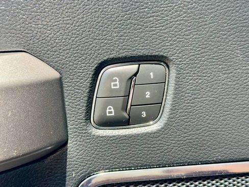 Used 2019 Ford F150 Platinum w/ Equipment Group 701A Luxury AWD/4WD image 33