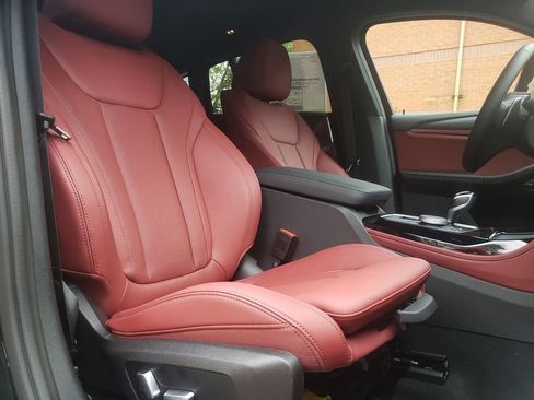 Used 2023 BMW X4 xDrive30i w/ Premium Package image 31