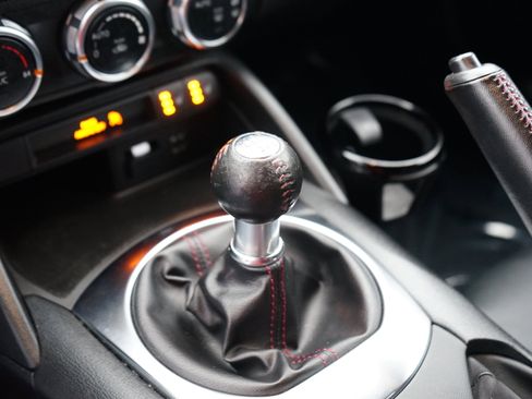 Used 2018 MAZDA MX-5 Miata Grand Touring image 21