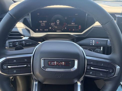Used 2024 GMC Acadia Elevation AWD/4WD image 14