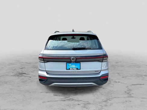 Used 2025 Volkswagen Taos S AWD/4WD image 7