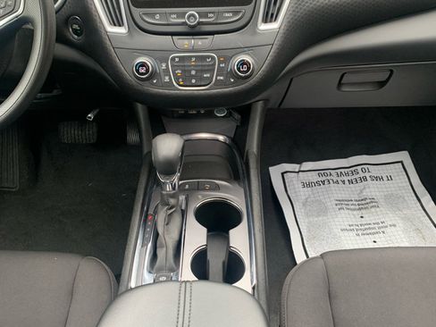 Used 2023 Chevrolet Malibu LT w/ Driver Confidence Package image 11