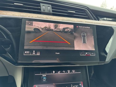 Used 2019 Audi e-tron Prestige w/ Prestige Package image 52