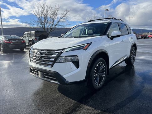 New 2026 Nissan Rogue Platinum w/ Platinum Premium Package image 9