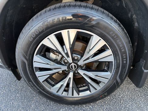 Used 2023 Nissan Rogue SV AWD/4WD image 24