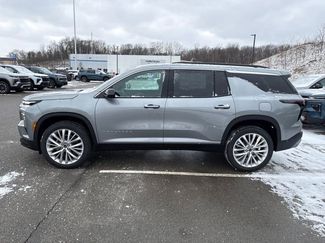 New 2026 Chevrolet Traverse LT w/ Driver Confidence Package AWD/4WD video 2