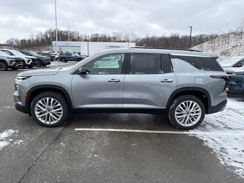 New 2026 Chevrolet Traverse LT w/ Driver Confidence Package AWD/4WD image 2