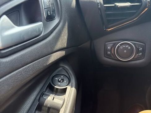 Used 2016 Ford Escape Titanium AWD/4WD image 21