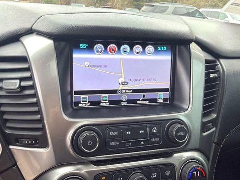 Used 2017 Chevrolet Suburban LT image 25