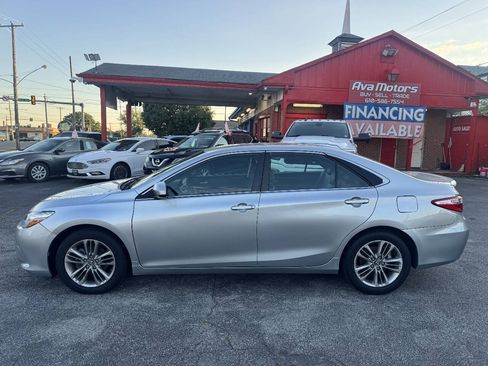 Used 2017 Toyota Camry SE FWD image 8