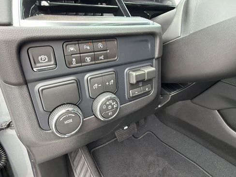 New 2026 Chevrolet Suburban LT w/ Comfort Package RWD image 20