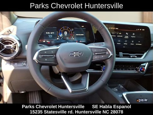 New 2026 Chevrolet Equinox LT w/ Convenience Package II FWD image 3