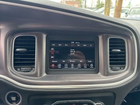 Used 2021 Dodge Charger SXT w/ Leather Interior Group RWD image 37