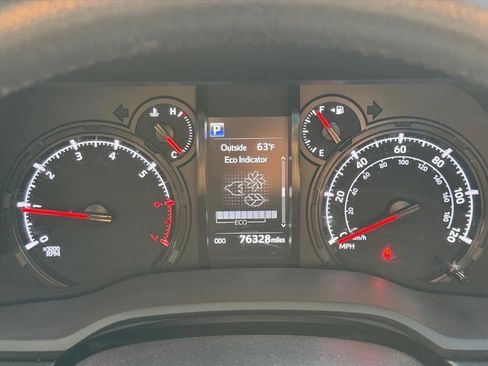 Used 2021 Toyota 4Runner SR5 Premium w/ Moonroof Package image 17