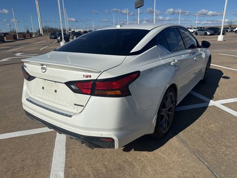 Used 2023 Nissan Altima 2.0 SR image 7