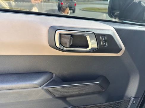 Used 2024 Ford Bronco Wildtrak image 11