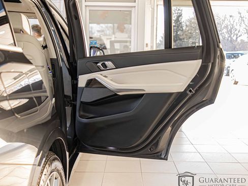 Used 2019 BMW X7 xDrive40i w/ Premium Package image 47