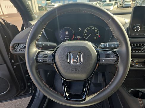 Used 2024 Honda HR-V Sport image 18