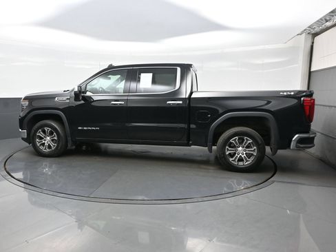 Used 2025 GMC Sierra 1500 SLT AWD/4WD image 3