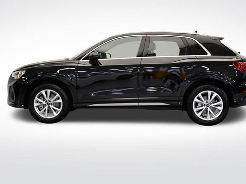 Used 2025 Audi Q3 2.0T Premium w/ Convenience Package AWD/4WD image 2