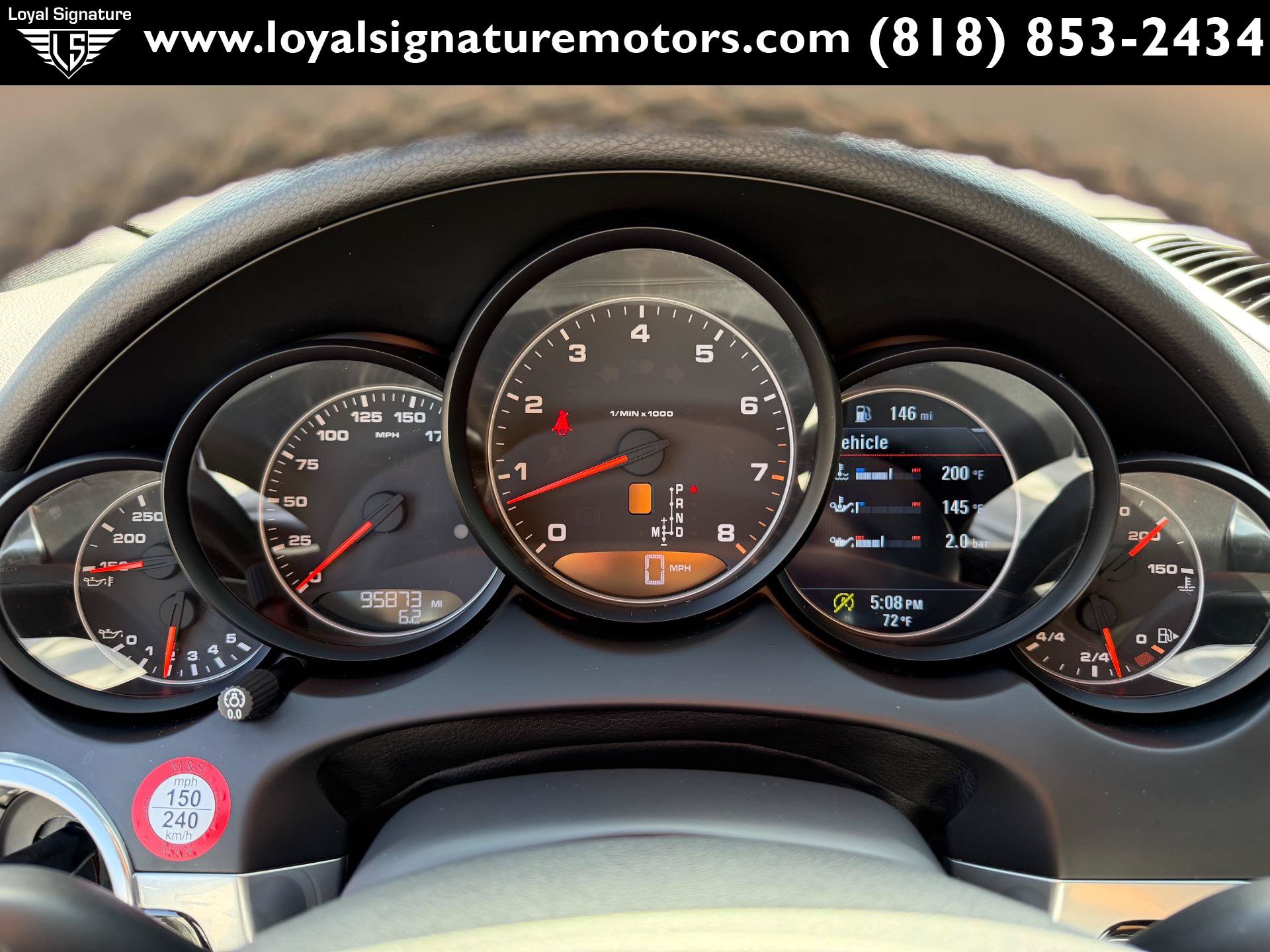 Used 2014 Porsche Cayenne Platinum Edition AWD/4WD image 36