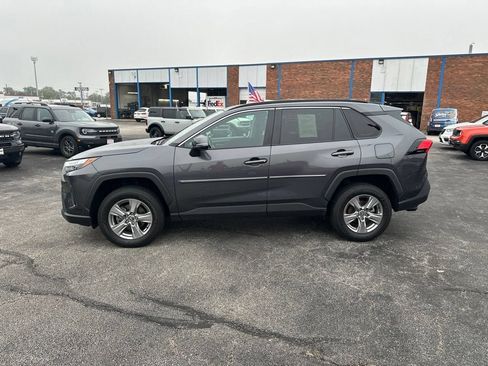 Used 2024 Toyota RAV4 XLE AWD/4WD image 4
