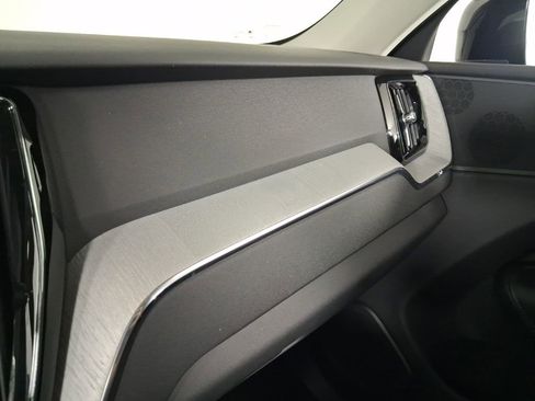 Used 2025 Volvo XC60 B5 Plus AWD/4WD image 26