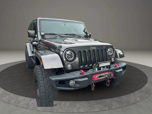 Used 2016 Jeep Wrangler Unlimited Rubicon AWD/4WD image 2