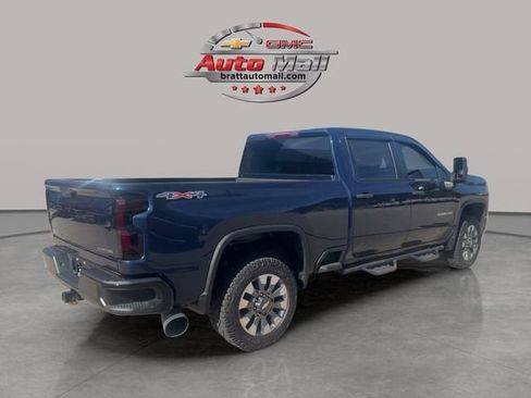 Used 2022 Chevrolet Silverado 2500 Custom w/ Custom Value Package image 6