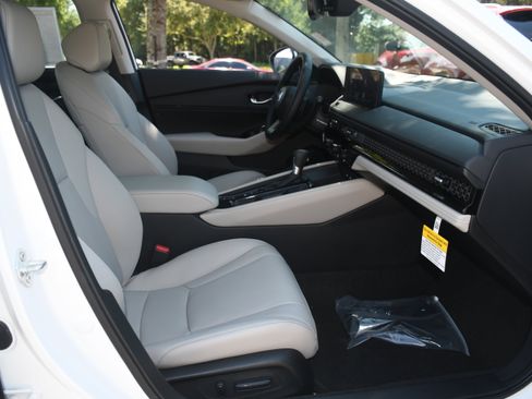 New 2025 Honda Accord Touring image 11