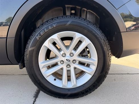 Used 2015 Ford Explorer XLT AWD/4WD image 10