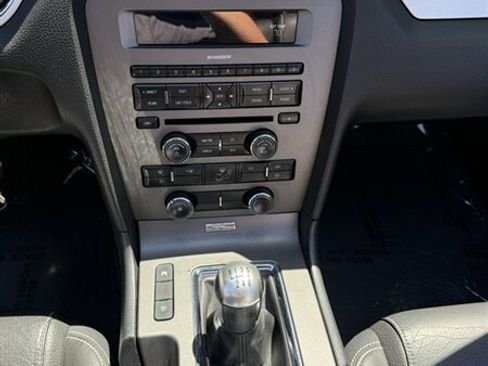 Used 2011 Ford Mustang GT Premium w/ Security Pkg RWD image 9