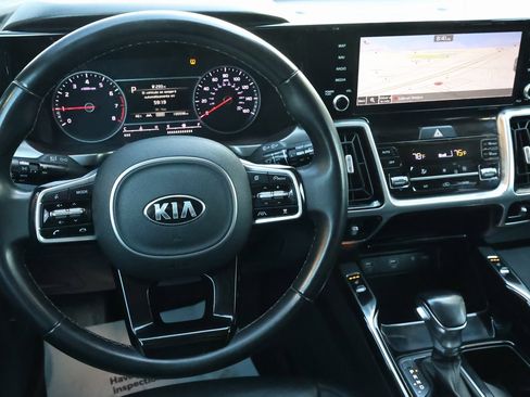 Used 2021 Kia Sorento SX image 16