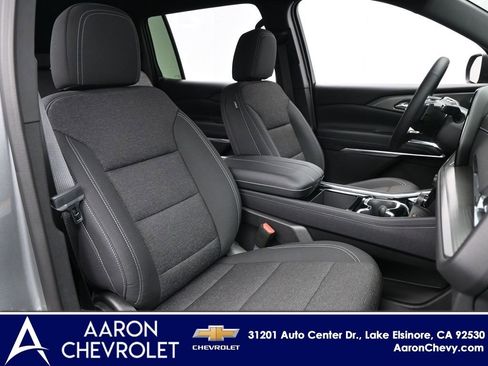 New 2026 Chevrolet Traverse LT image 9