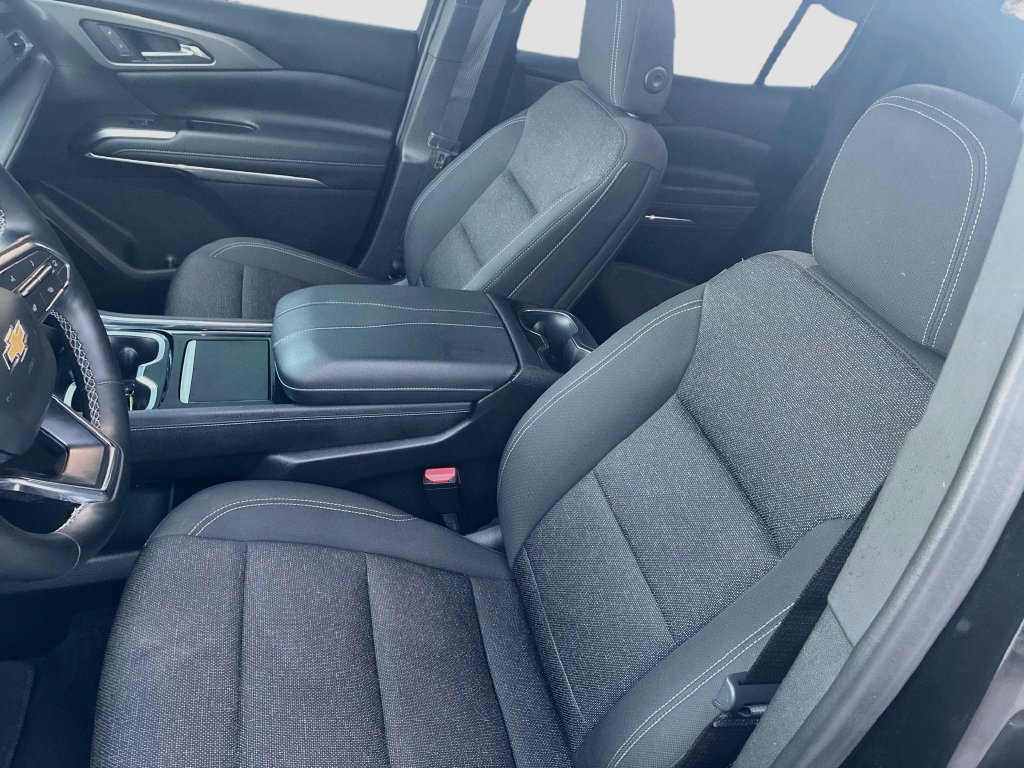 Used 2024 Chevrolet Traverse LS FWD image 19