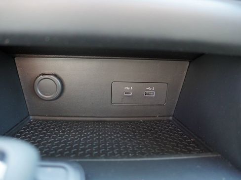 Used 2024 Nissan Pathfinder S image 23