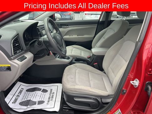 Used 2017 Hyundai Elantra SE FWD image 2