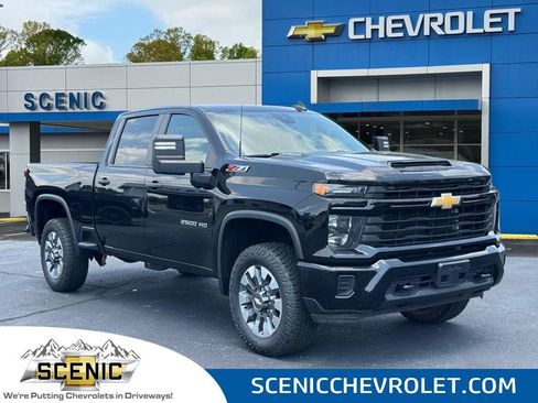 Used 2024 Chevrolet Silverado 2500 Custom w/ Custom Value Package AWD/4WD image 1