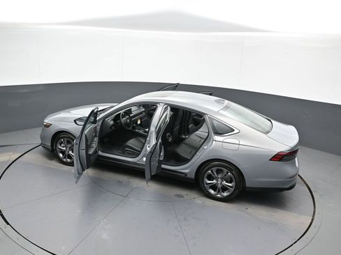 Used 2025 Honda Accord EX-L image 42