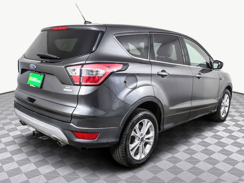 Used 2017 Ford Escape SE image 8