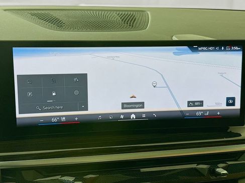 Used 2025 BMW X5 xDrive50e w/ M Sport Package image 13