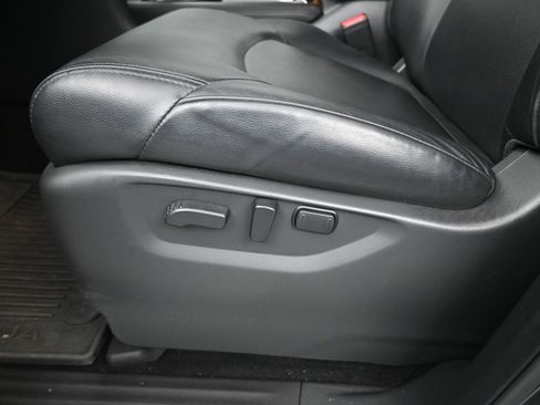 Used 2022 Nissan Armada SL image 10