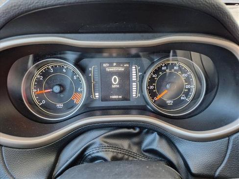 Used 2015 Jeep Cherokee Latitude AWD/4WD image 10