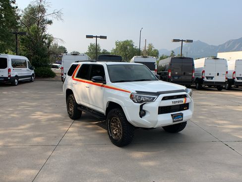 Used 2023 Toyota 4Runner 40th Anniversary SE AWD/4WD image 7
