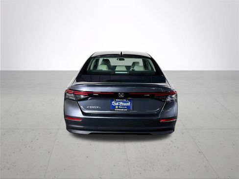 Used 2025 Honda Accord SE image 7