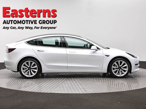Used 2020 Tesla Model 3 Standard Range Plus RWD image 4