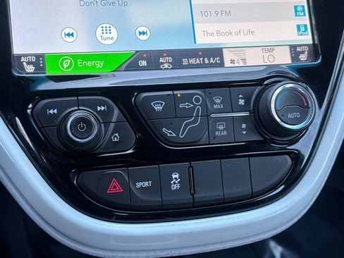 Used 2017 Chevrolet Bolt LT FWD image 32