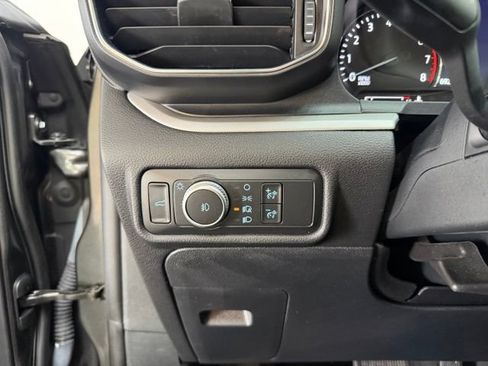 Used 2020 Ford Explorer XLT w/ Equipment Group 202A RWD image 18